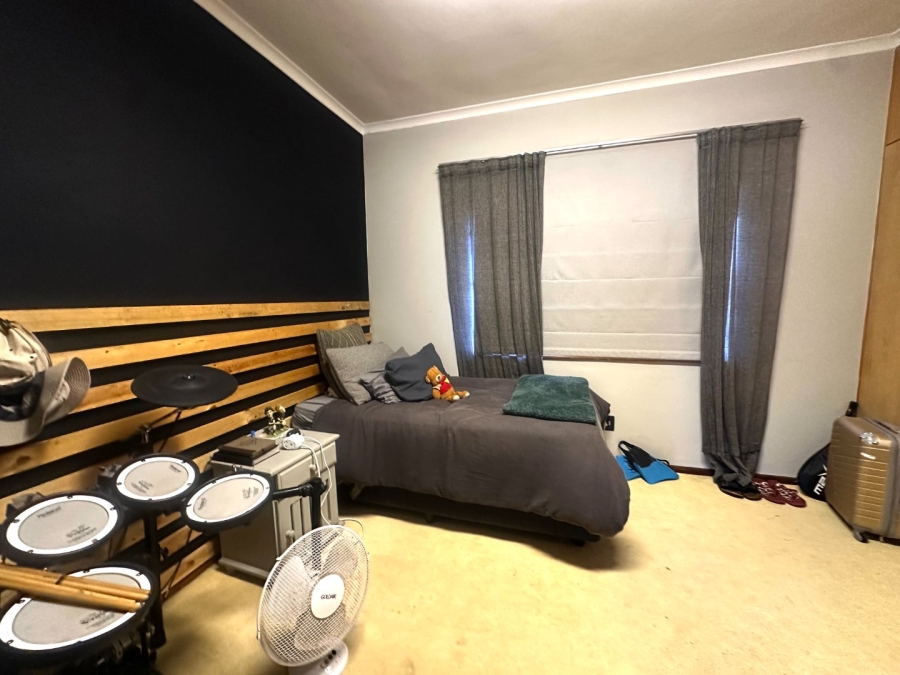 6 Bedroom Property for Sale in Dormehls Drift Western Cape